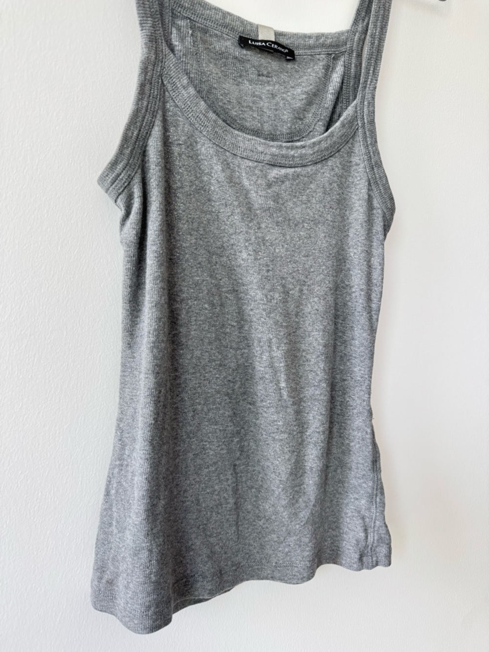 Luisa Cerano Gray Ribbed Scoop Tank Top with Gold Glitter Detailing - Size 4US - Picture 5 of 9